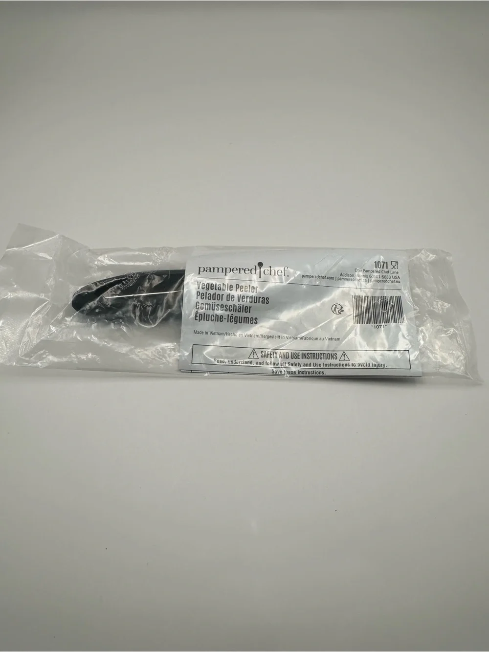 Pampered Chef Black Vegetable Peeler